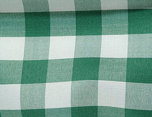 hunter green and white checkered linen